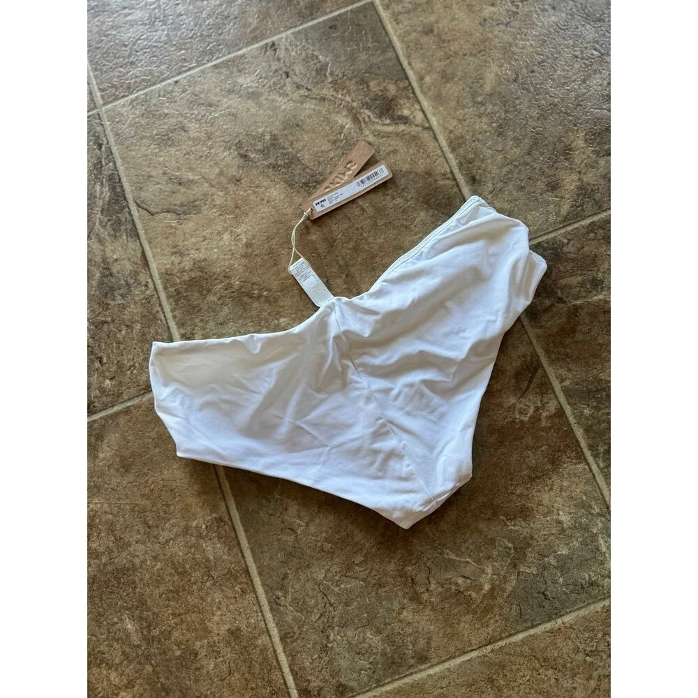 SKIMS White Low Rise Bottom